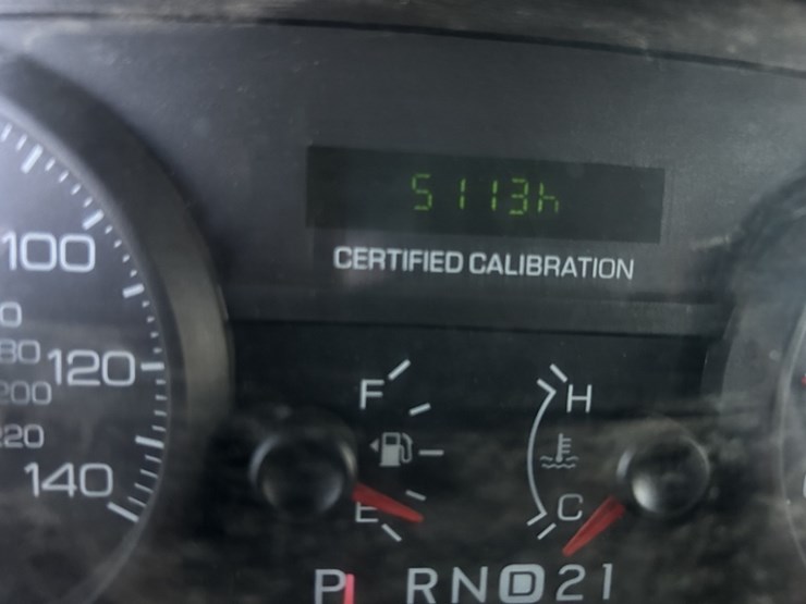 2009-ford-crown-victoria-sedan-image-43