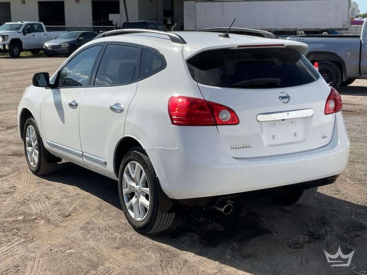 2011-nissan-rogue-image-4