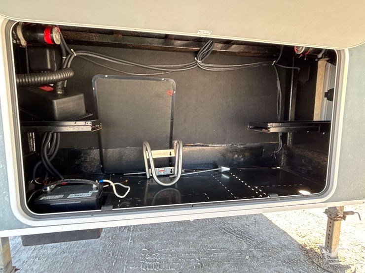 2011-open-range-424rls-42ft.-5th-wheel-t/a-travel-trailer-image-28