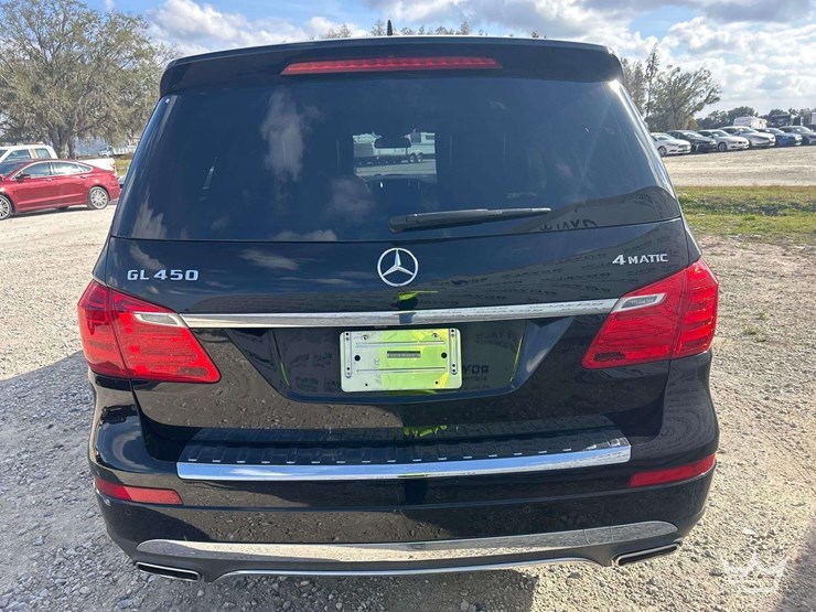 2013-mercedes-benz-gl450-image-28