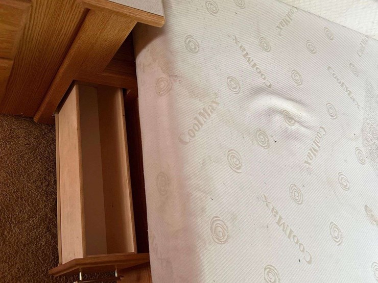 2004-winnebago-adventurer-38g-38ft.-class-a-motorhome-image-67