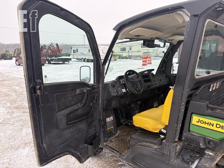 john-deere-gator-xuv-835m-image-10