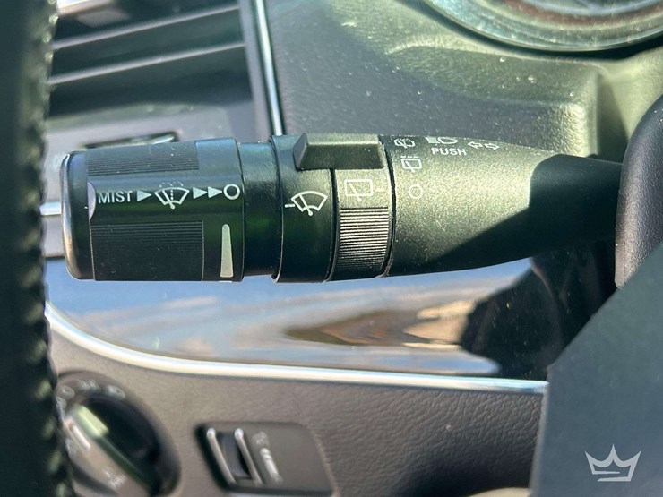 2017-dodge-grand-caravan-image-16