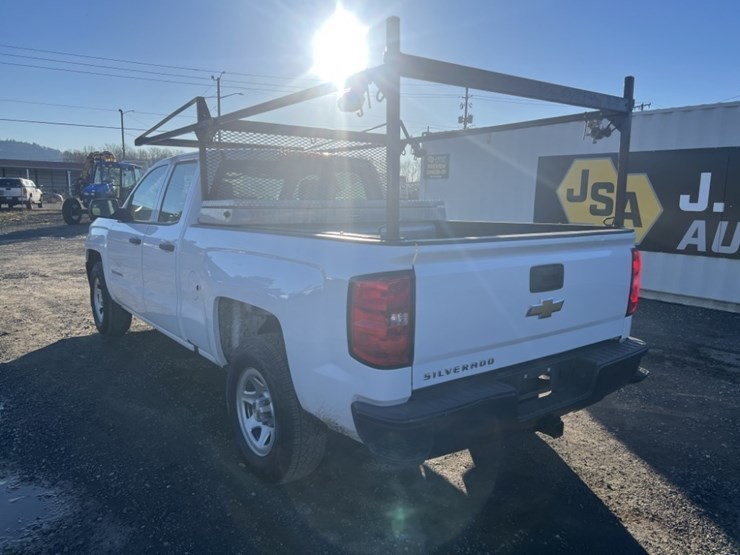 2017-chevrolet-silverado-crew-cab-pickup-image-6