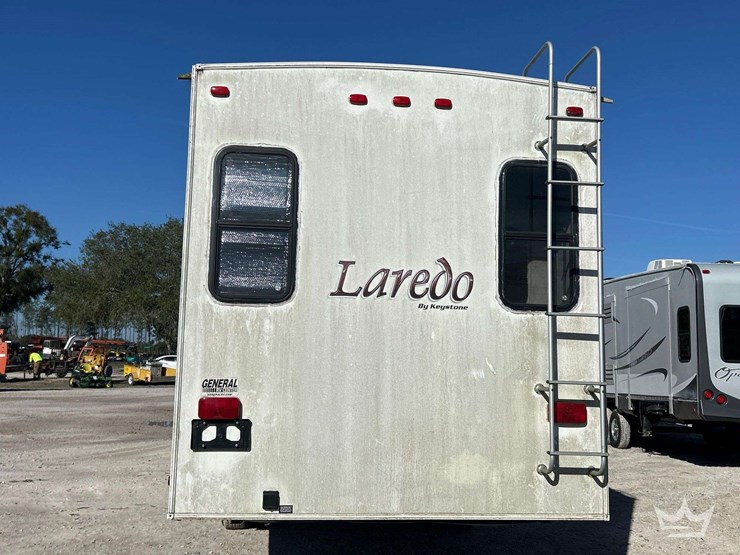 2013-keystone-laredo-la329re13-37ft.-t/a-fifth-wheel-travel-trailer-image-55