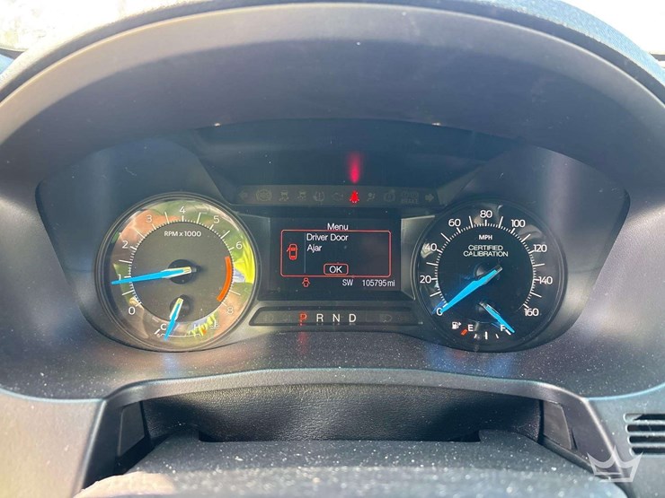 2016-ford-explorer-image-13