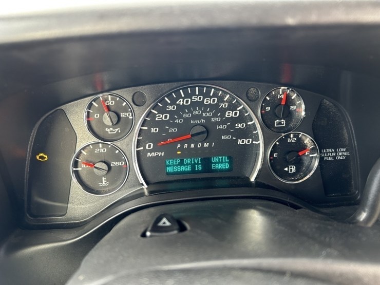 2012-chevrolet-express-paratransit-bus-image-29