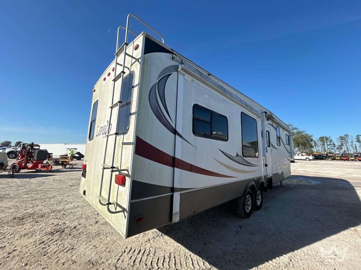 2013-keystone-laredo-la329re13-37ft.-t/a-fifth-wheel-travel-trailer-image-3