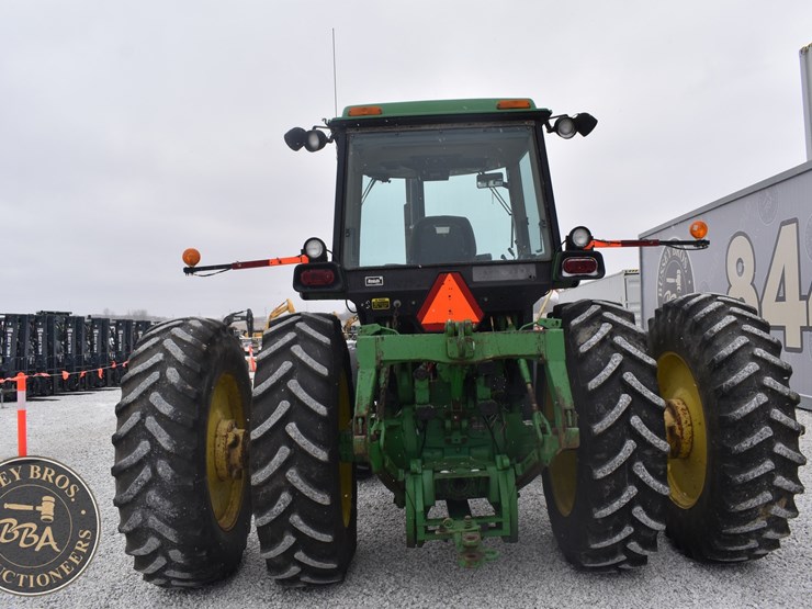 1991-john-deere-4555-image-4