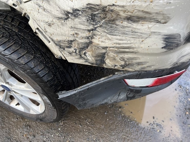 ford-escape-se-image-21