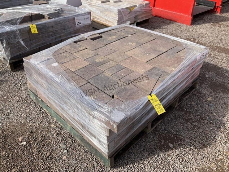 pallet-of-stone-pavers-image-4