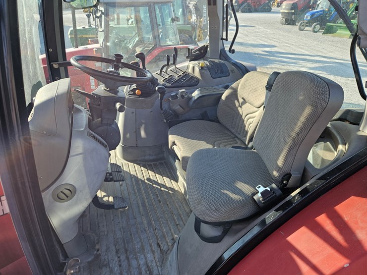 case-ih-mxu110-image-16