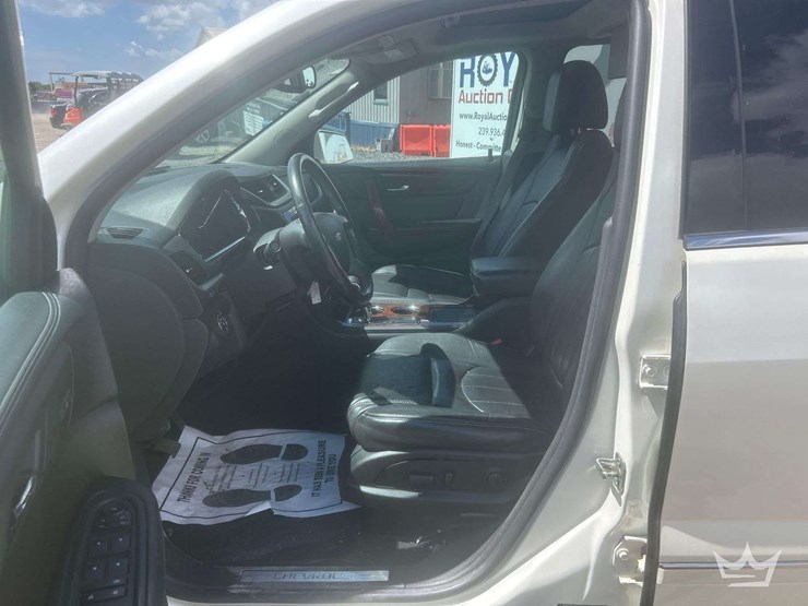 2013-chevrolet-traverse-image-12