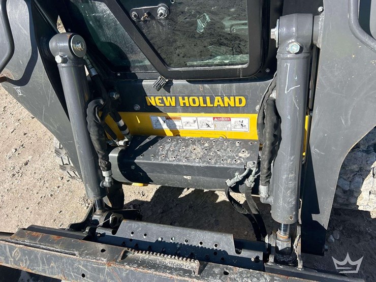 2023-new-holland-c327-image-14