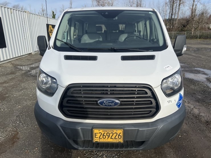 2017-ford-transit-image-8