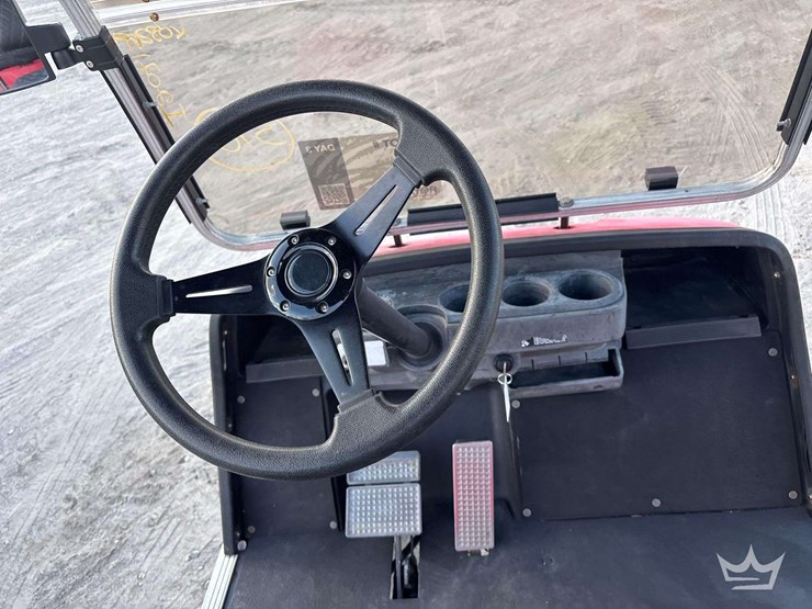 yamaha-4-seat-golf-cart-image-12