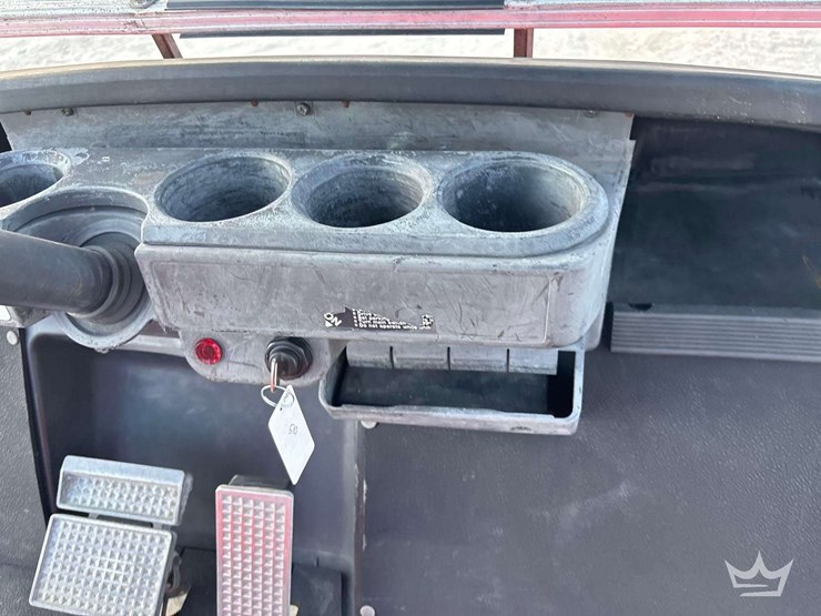 yamaha-4-seat-golf-cart-image-11