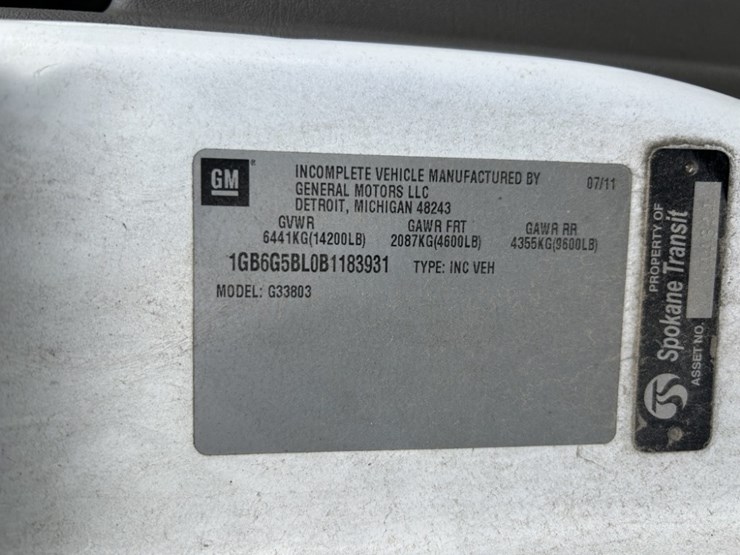 2011-chevrolet-express-paratransit-bus-image-10