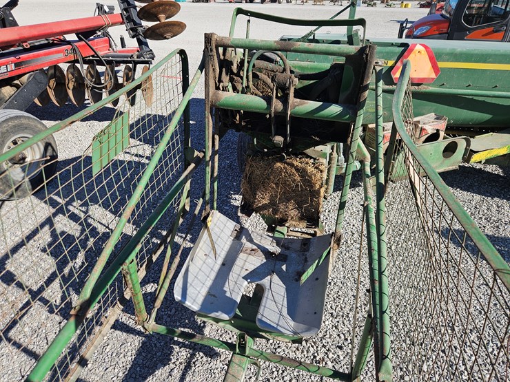 john-deere-338-image-8