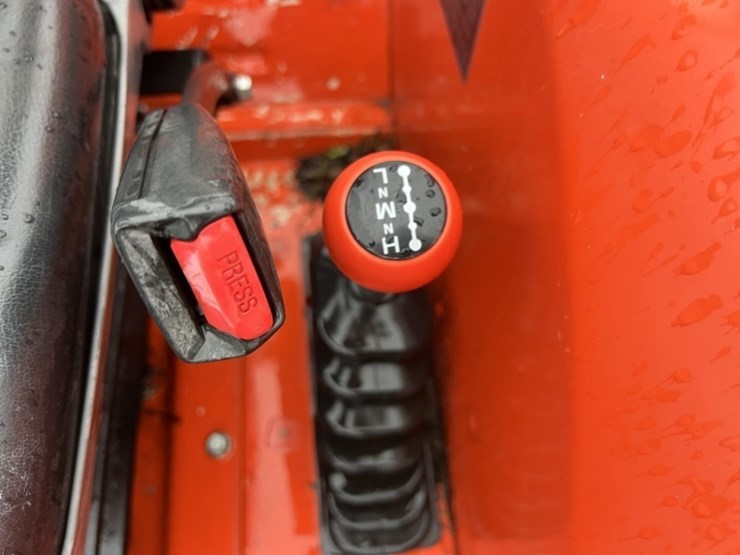 2014-kubota-l5460hst-4wd-compact-utility-tractor-image-34