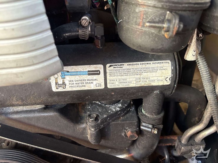 2013-larson-lxi292-29ft.-boat-with-t/a-loadmaster-boat-trailer-image-28