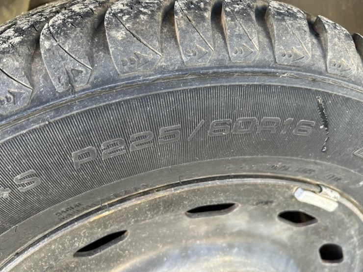 2004-ford-crown-victoria-sedan-image-33