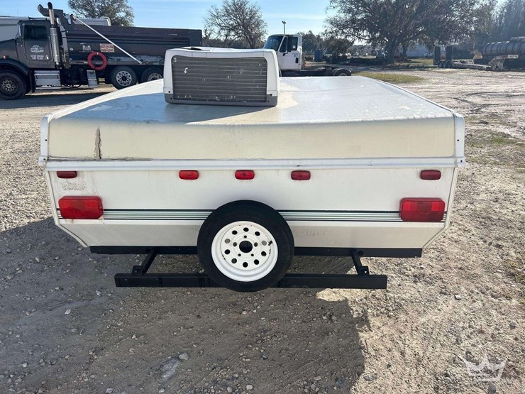 rockwood-freedom-pop-up-camper-image-9