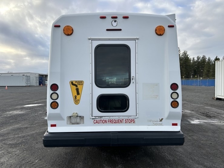 2012-chevrolet-express-paratransit-bus-image-4