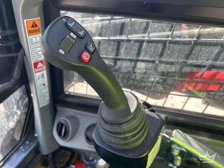 2023-new-holland-c327-image-20