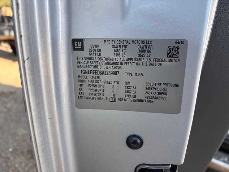 2010-chevrolet-traverse-image-11