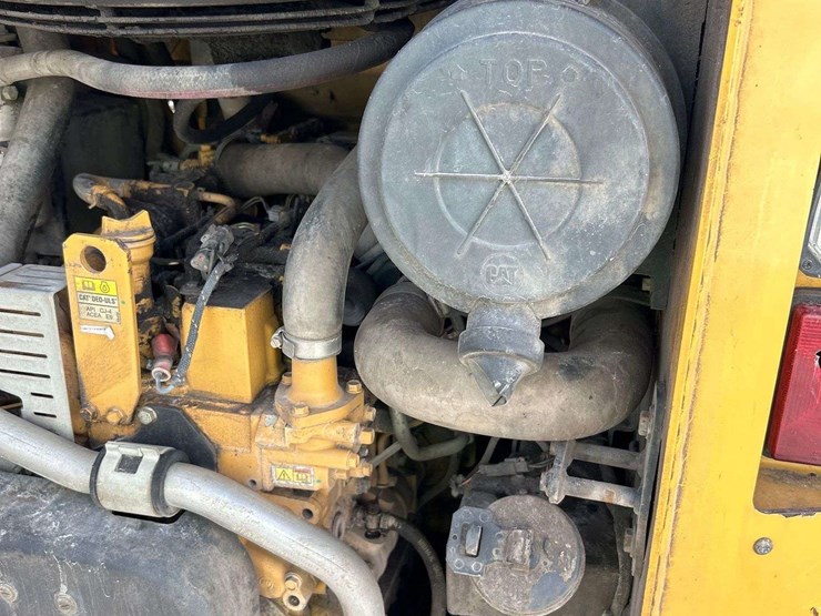 2014-caterpillar-257d-image-15