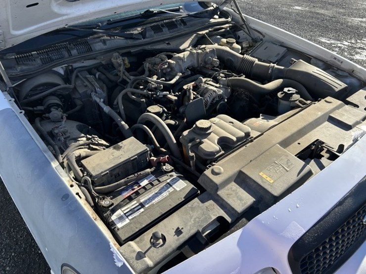 2007-ford-crown-victoria-sedan-image-35