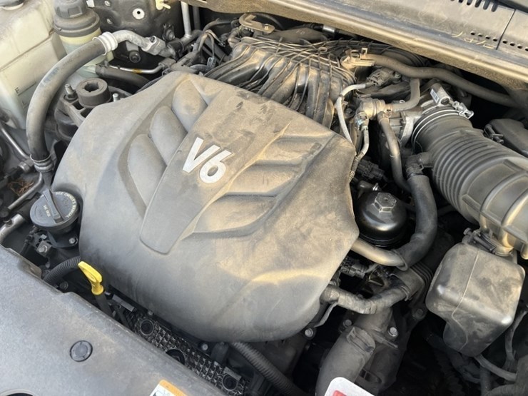 2012-kia-sedona-image-11