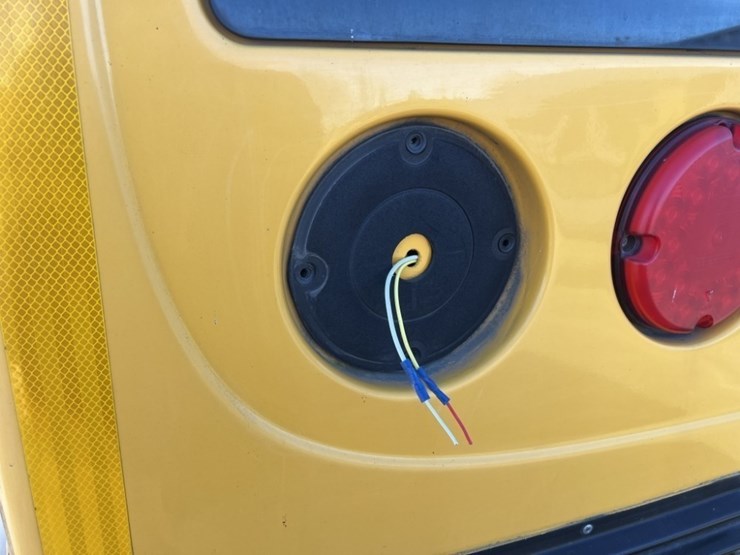 2013-ford-e450-sd-image-24