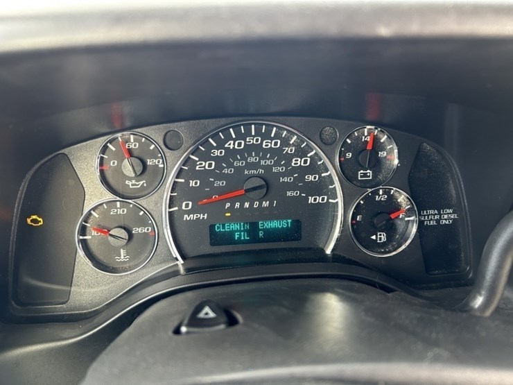 2012-chevrolet-express-paratransit-bus-image-28