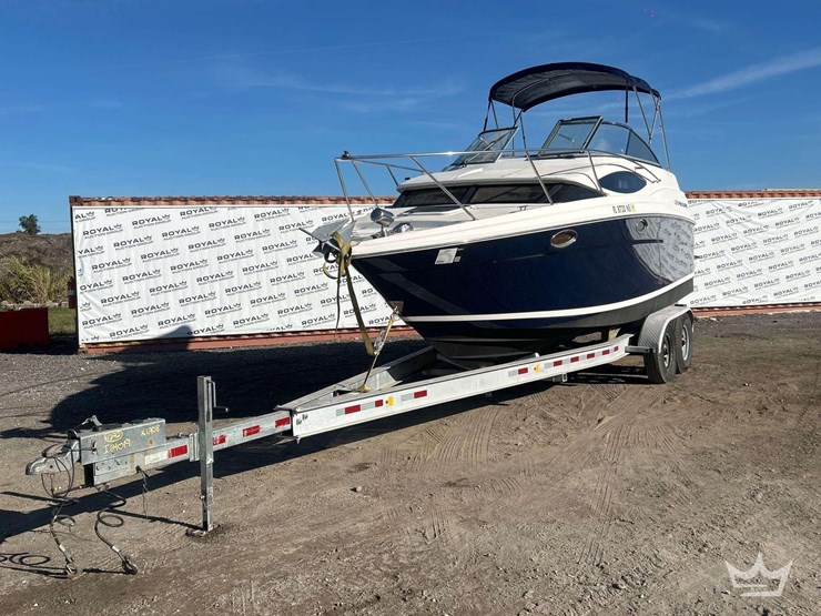 2008-regal-2565-express-cruiser-boat-with-t/a-continental-boat-trailer-image-6