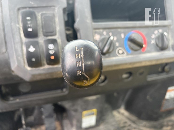 john-deere-gator-xuv-835m-image-13