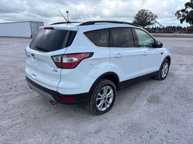 2018-ford-escape-image-3