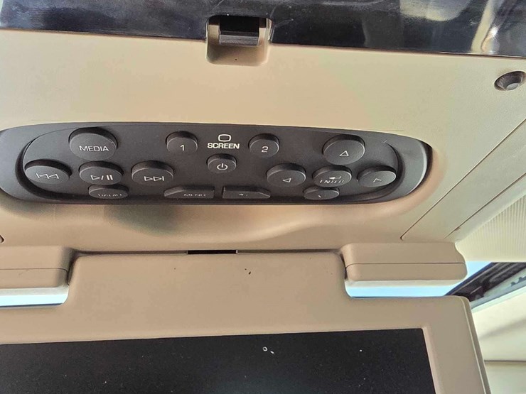 2015-gmc-yukon-xl-image-21