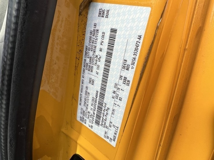 2013-ford-e450-sd-image-10