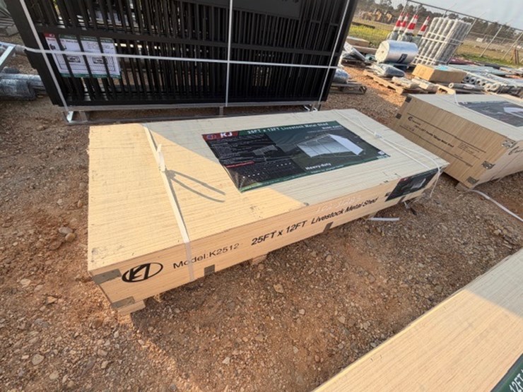 #8076-•-livestock-metal-shed-image-4