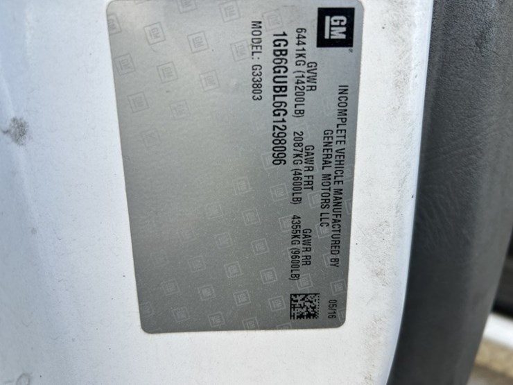 2016-chevrolet-express-paratransit-bus-image-15