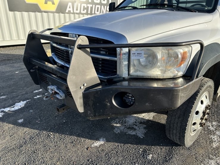 2008-dodge-ram-5500-image-26