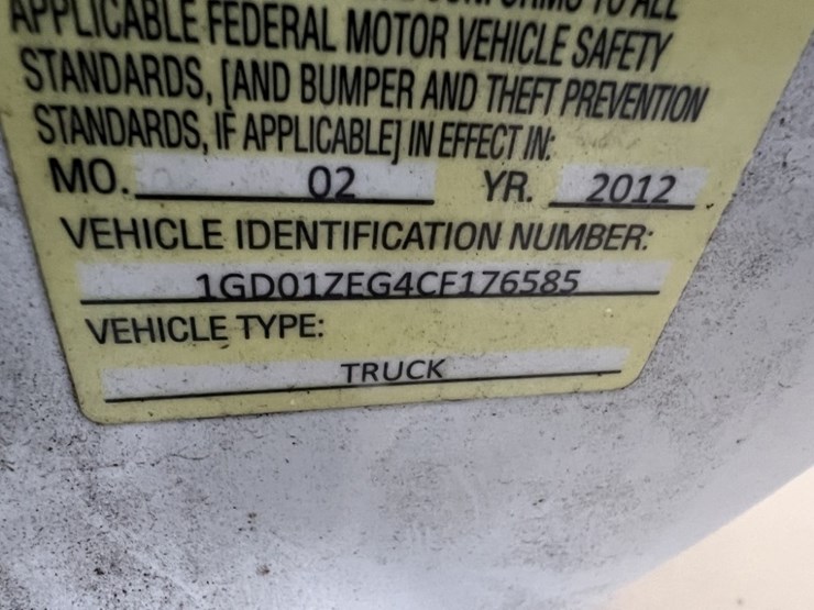 2012-gmc-sierra-utility-truck-image-11