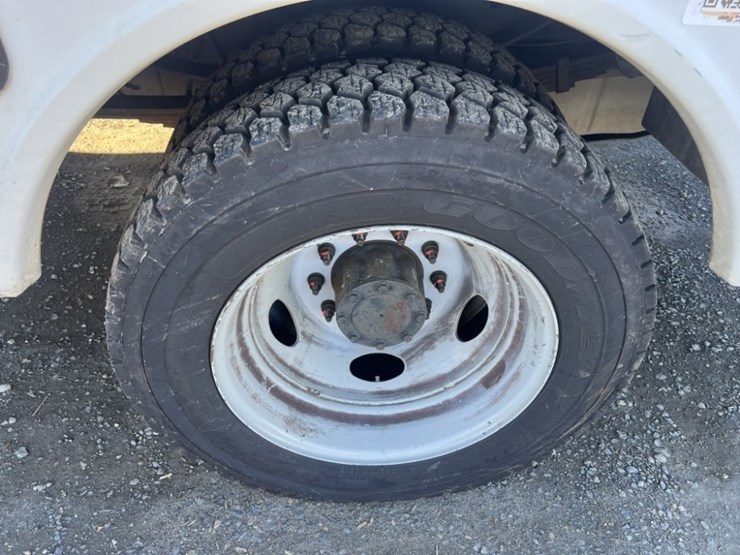 2008-ford-f450-image-17