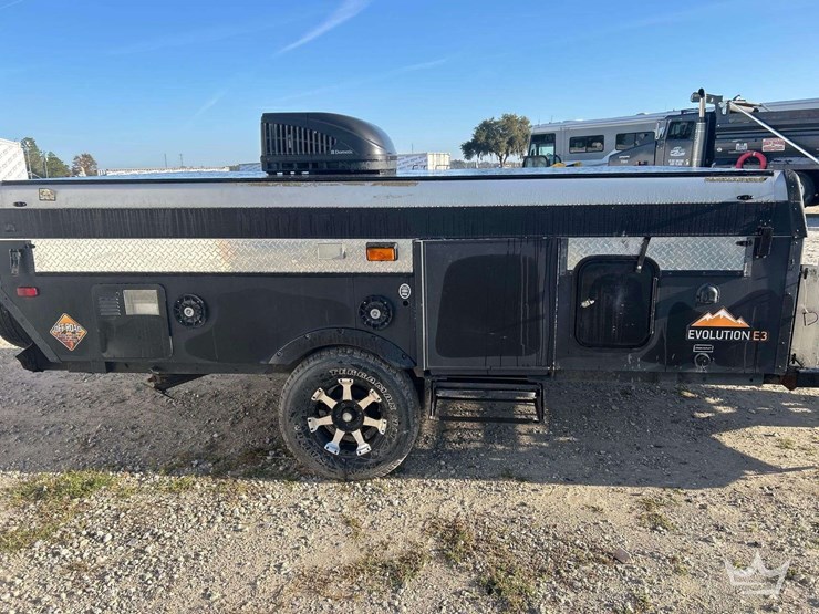 2017-columbia-northwest-somerset-evoluton-e3-pop-up-camper-image-9