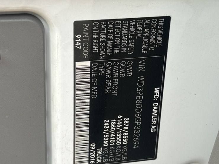 2016-mercedes-benz-sprinter-2500-image-10