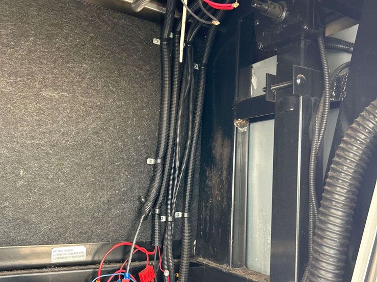 2013-keystone-laredo-la329re13-37ft.-t/a-fifth-wheel-travel-trailer-image-43