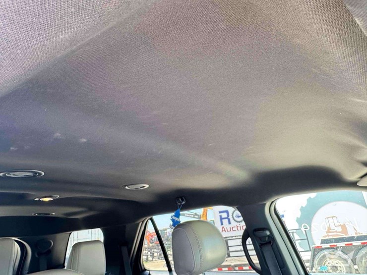 2011-ford-explorer-limited-image-25