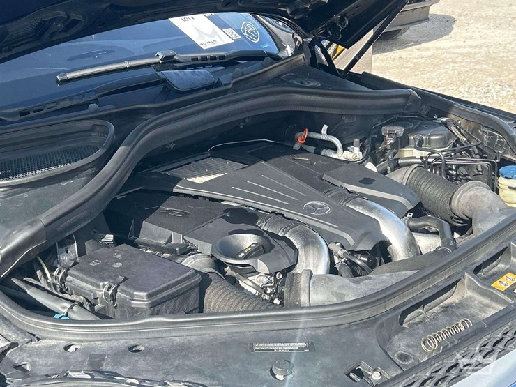 2013-mercedes-benz-gl450-image-9